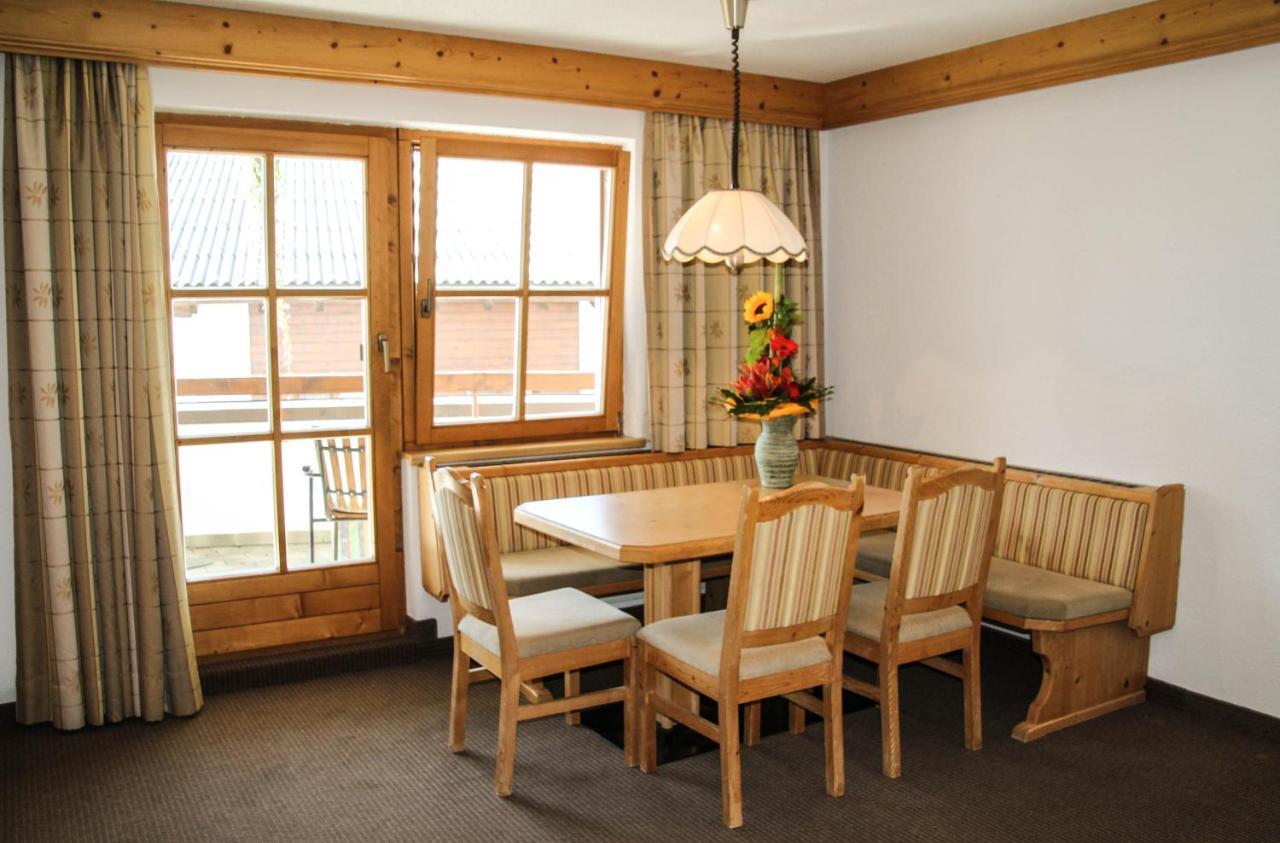 Hotel Garni Apart Elfriede フィス 部屋 写真