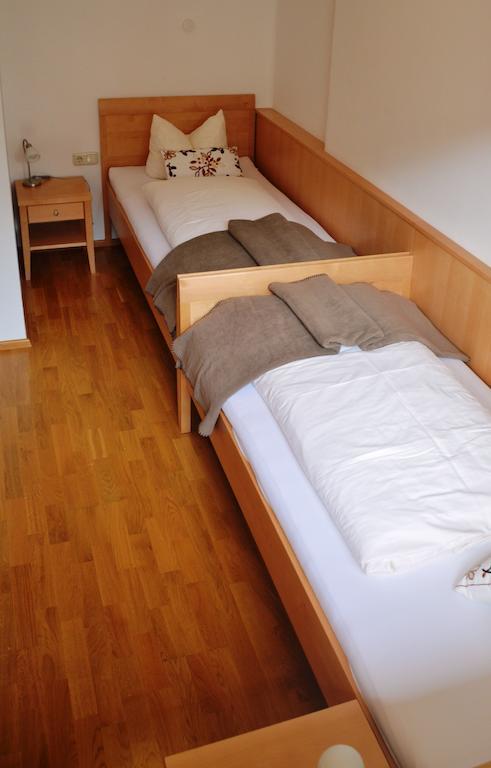 Hotel Garni Apart Elfriede フィス 部屋 写真