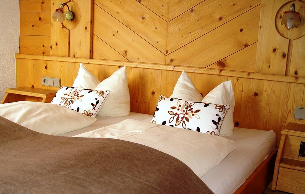 Hotel Garni Apart Elfriede フィス 部屋 写真