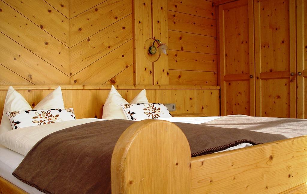 Hotel Garni Apart Elfriede フィス 部屋 写真