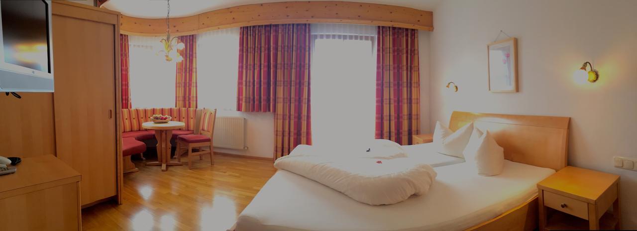 Hotel Garni Apart Elfriede フィス エクステリア 写真