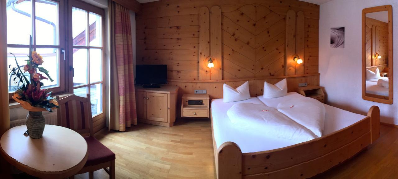 Hotel Garni Apart Elfriede フィス エクステリア 写真