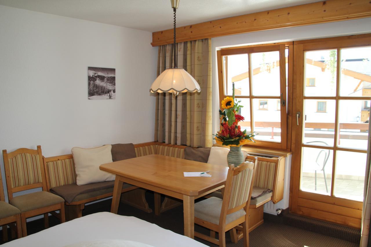 Hotel Garni Apart Elfriede フィス エクステリア 写真