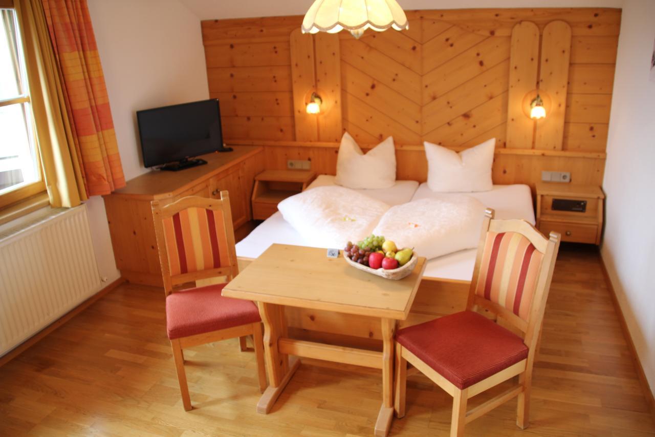 Hotel Garni Apart Elfriede フィス エクステリア 写真