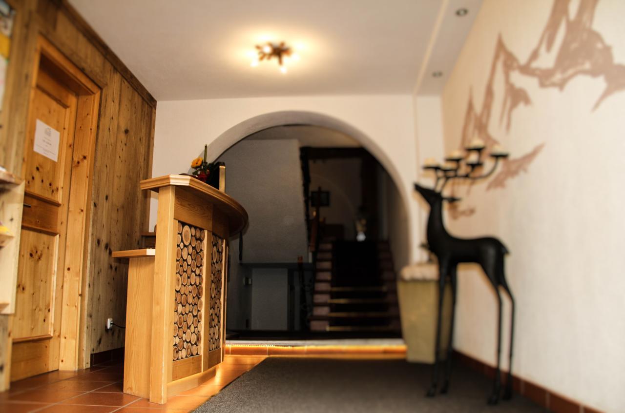 Hotel Garni Apart Elfriede フィス エクステリア 写真